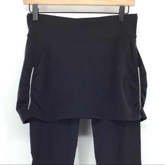 Athleta Black Contender 2 In 1 Capri Skirt Legging - Picture 2 of 6